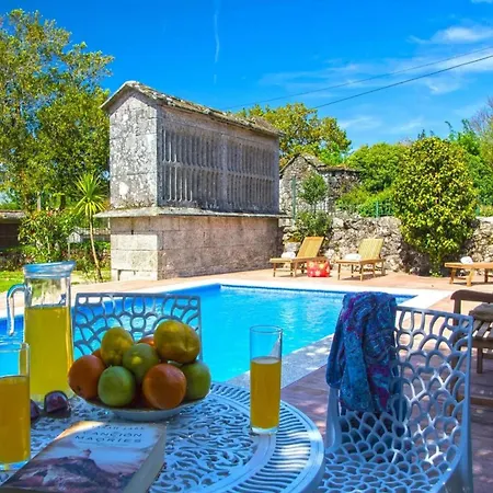 Casa de Férias Mansion In With Private Pool And Garden Cerdedo