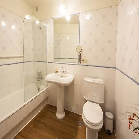 Mansion In With Private Pool And Garden Casa de Férias