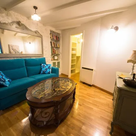 Mansion In With Private Pool And Garden Casa de Férias *