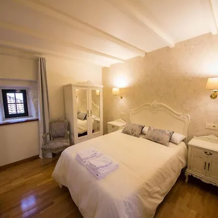 Mansion In With Private Pool And Garden *