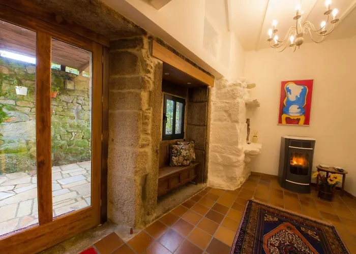 Mansion In With Private Pool And Garden Hébergement de vacances *